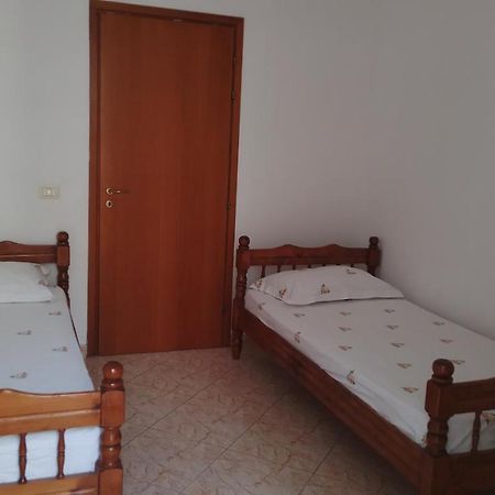 Home Vlorë Buitenkant foto